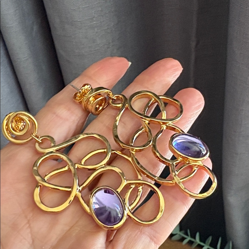 90s Avon Faux Amethyst Gold Tone Sculptural Statement Drop Earrings 3”